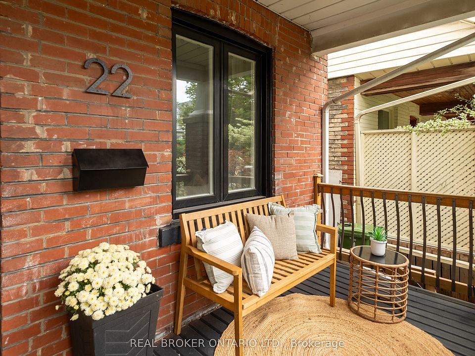 1st image of 22 Stephenson Ave