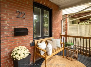 22 Stephenson Ave, Toronto, ON M4C 1G1