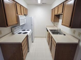 1027 H St #9, Lincoln, NE 68508