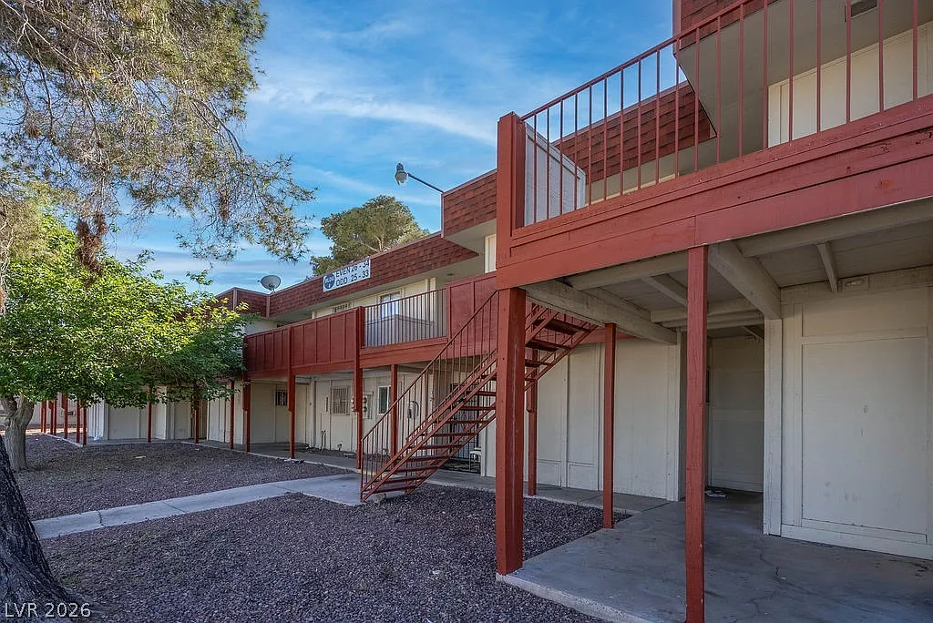 2 bed, 2.0 bath, 862 sqft, $700 — Photo 3