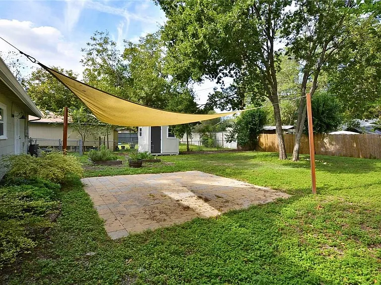 1408 Broadmoor Dr — Photo 13