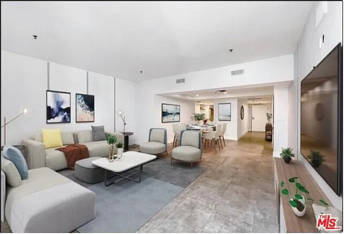 Building Photo - 10660 Wilshire Blvd #907