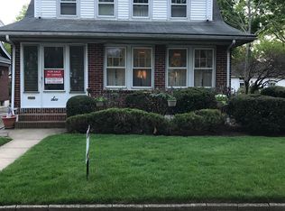 6 Cypress St, Floral Park, NY 11001