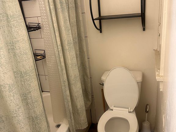 5th image of 3331 W 54th St Unit 3
