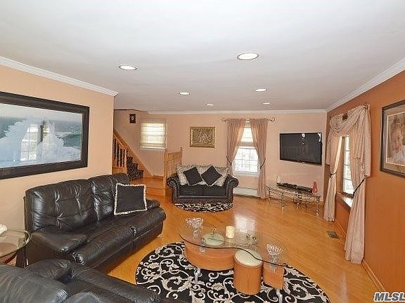 2nd image of 58 Salisbury Ave