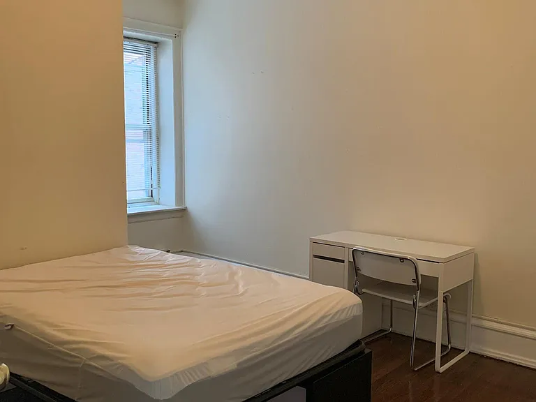 Alexandria Apartments — Photo 5