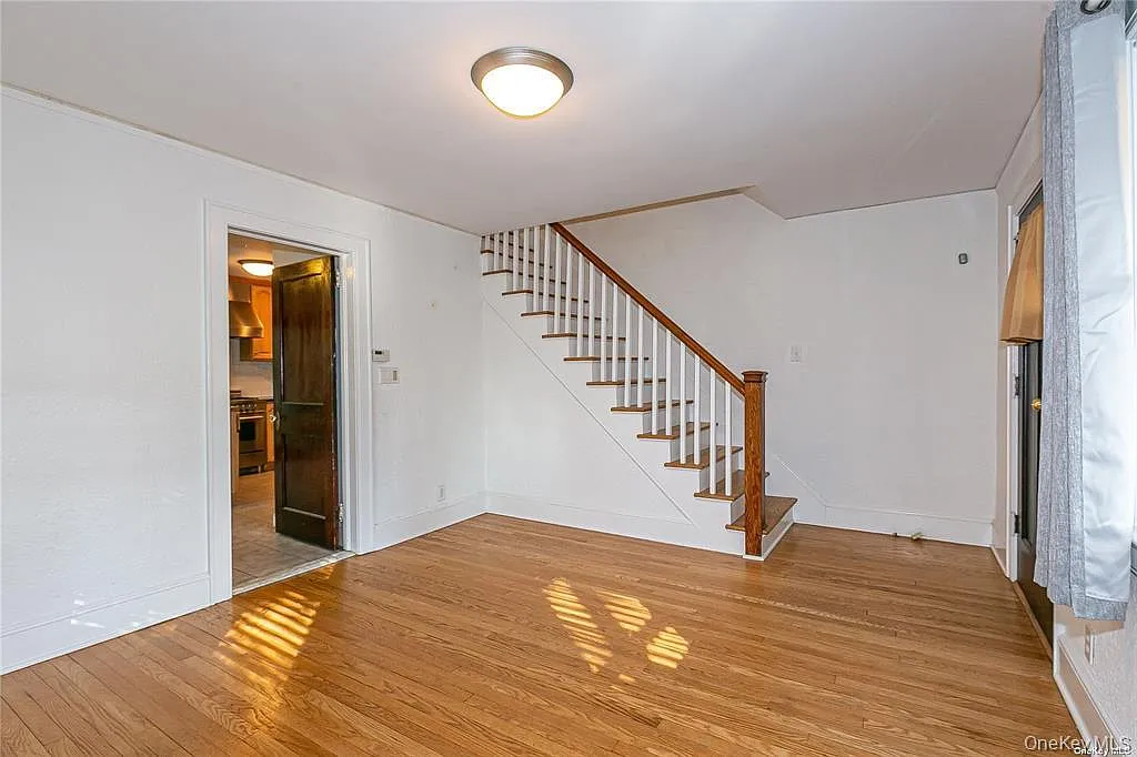 2 bed, 1.0 bath, 832 sqft, $3,500 — Photo 4