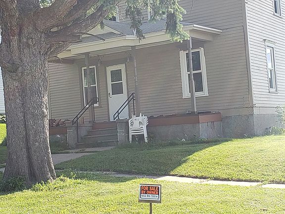 3rd image of 410 Oak St