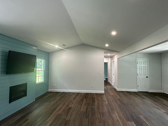 5th image of 7799 Peppercorn Ln