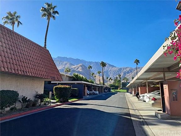 3rd image of 2252 N Indian Canyon Dr Unit D