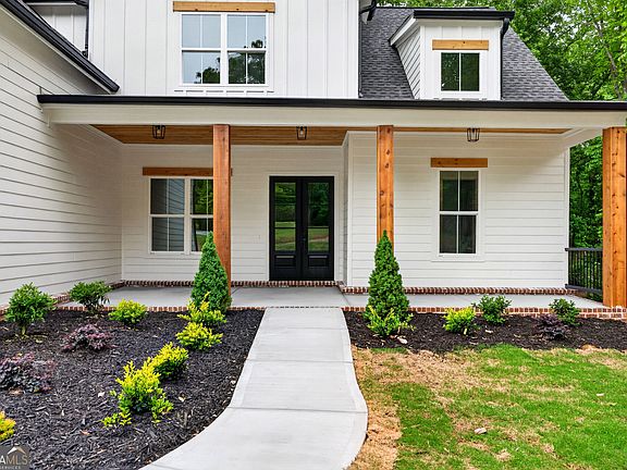 2nd image of 4299 Forest Pl