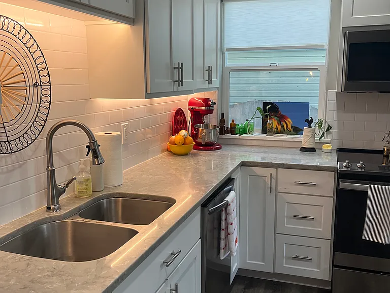 407 N Gifford Ave — Photo 4