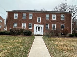 71 Milton St, West Hartford, CT 06119