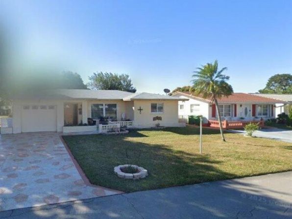4402 NW 46th St