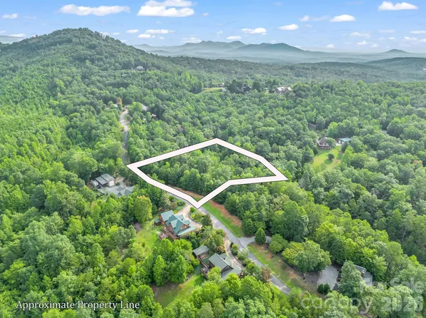 0 Laurel Lakes Pkwy #44, Lake Lure, NC 28746