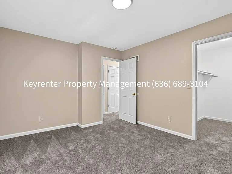 419 Omar Ct — Photo 24