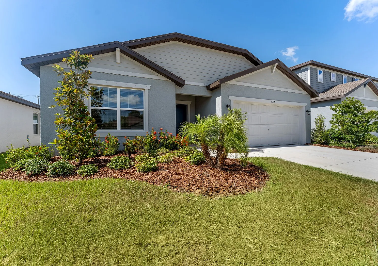 Stunning 3 Br + Office / 2 Ba / 2 Car Garage Home! — Photo 2