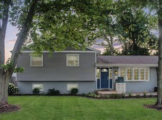 611 N Twyckenham Dr, South Bend, IN 46617