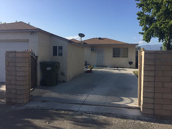 Back Yard Gate (this is in addition to two car detached gara