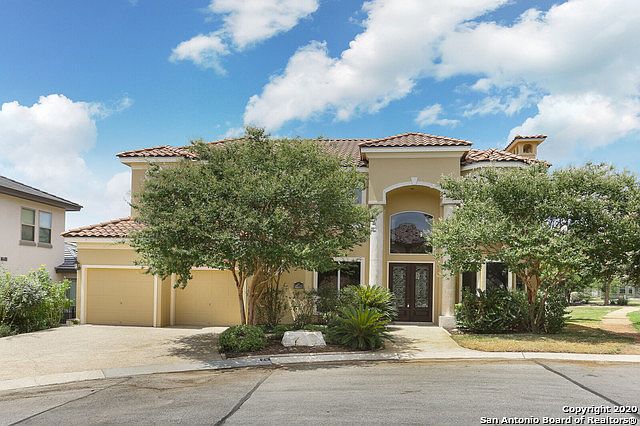 a*y様 house on the hill House on the Hill / LKSA | ArchDaily