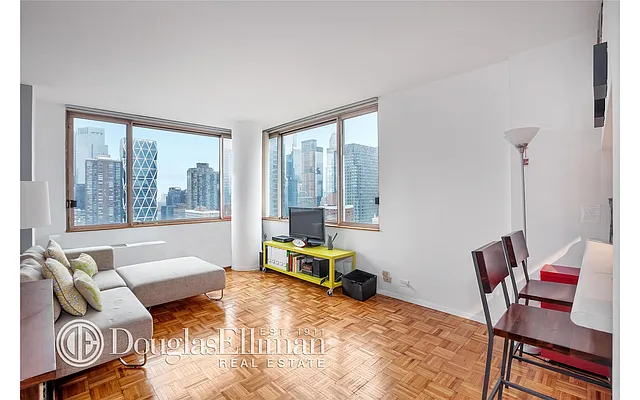 Sold by Douglas Elliman | media 8