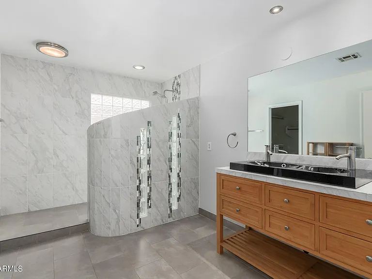 204 W Mountain Sage Dr — Photo 28