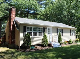 19 Pine Ridge Dr, Oxford, MA 01540