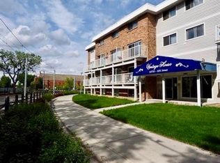 10735 105th St NW #1A, Edmonton, AB T5H2X3