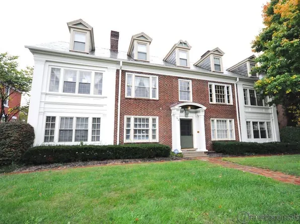 44 Woodland Ave