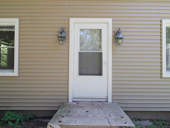 3rd image of 1680 Bell Ln