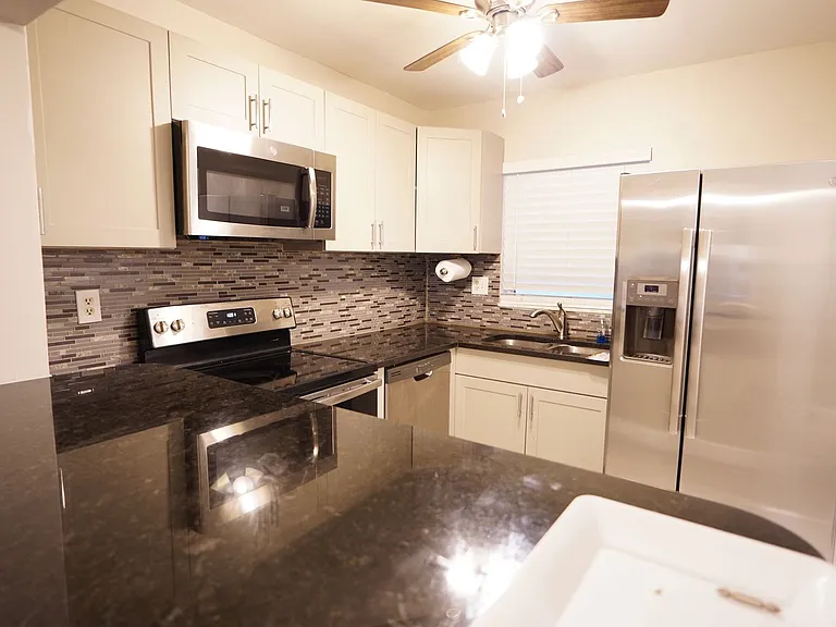 3000 E Sunrise Lakes Dr #123 — Photo 6