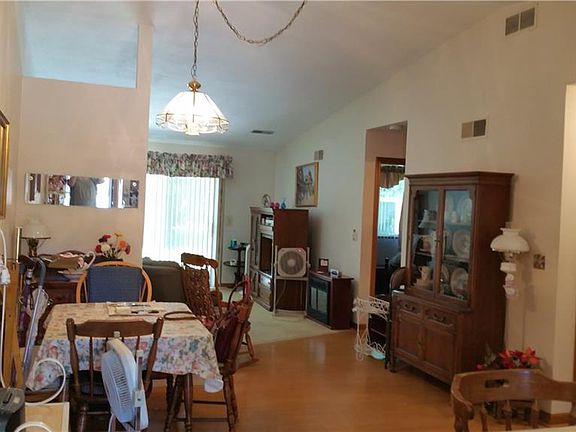 2nd image of 125 Pleasant View Ave