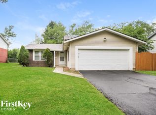820 Blackhawk Dr, University Park, IL