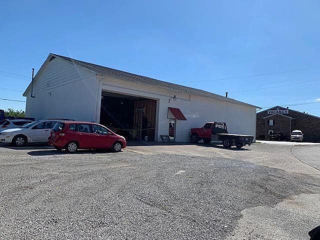 2nd image of 155 Edwards Ave