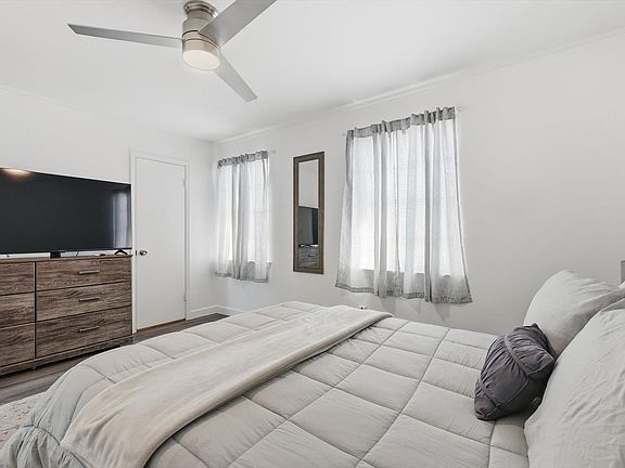 5th image of 9829 Park Lane Ct
