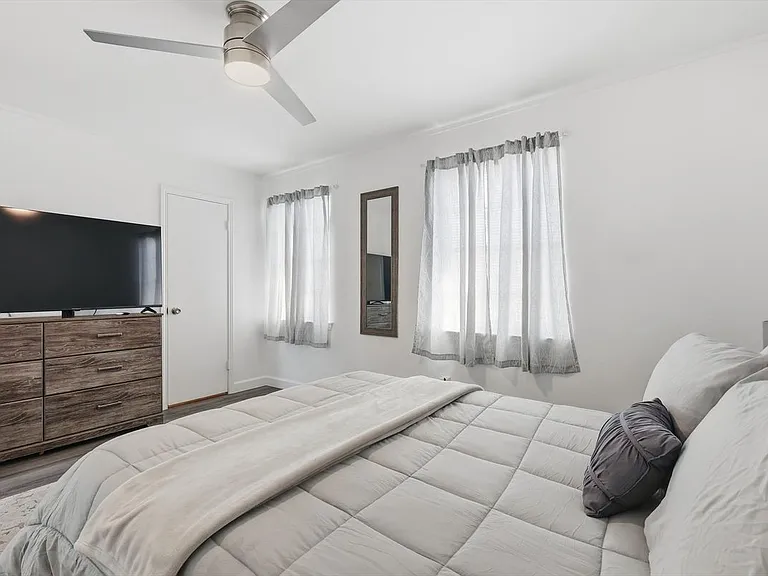 9829 Park Lane Ct — Photo 5