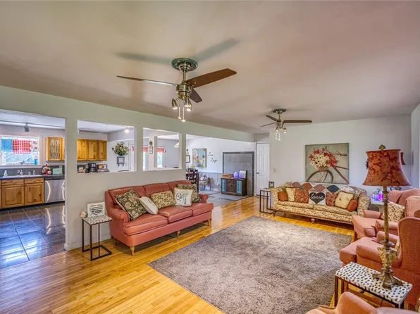 323 County Road 939, Berryville, AR 72616