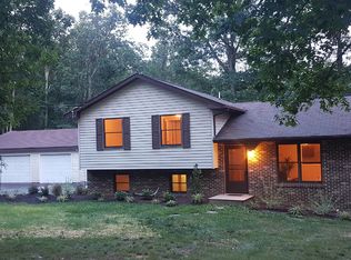 181 Bishop Pine Dr, Maysville, WV 26833