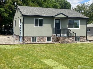 604 SW 4th St, College Place, WA 99324