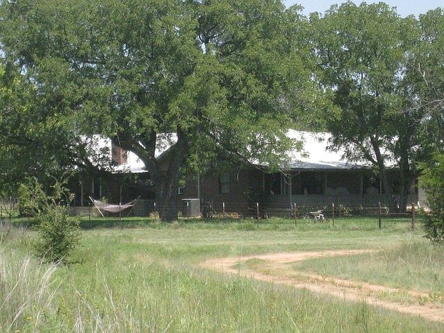 1st image of 2811 County Road 104