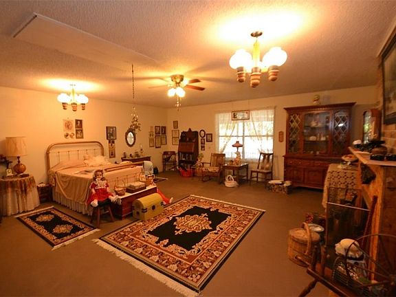 3rd image of 2850 County Road 386