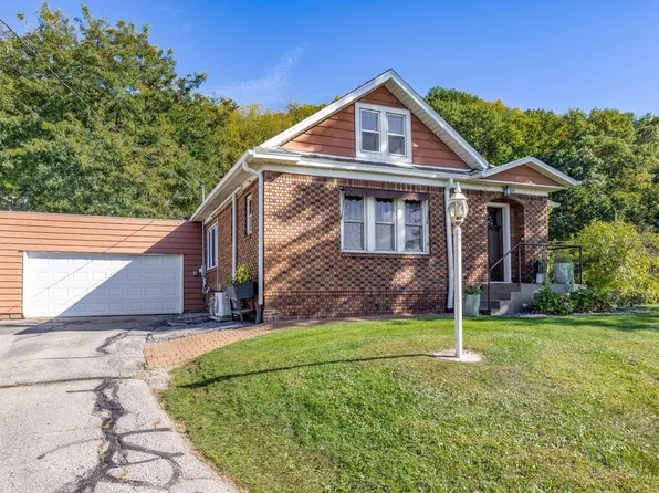 2240 Sunset LANE, La Crosse, WI 54601
