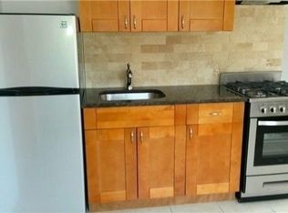 954 W Beech St APT 6, Long Beach, NY 11561