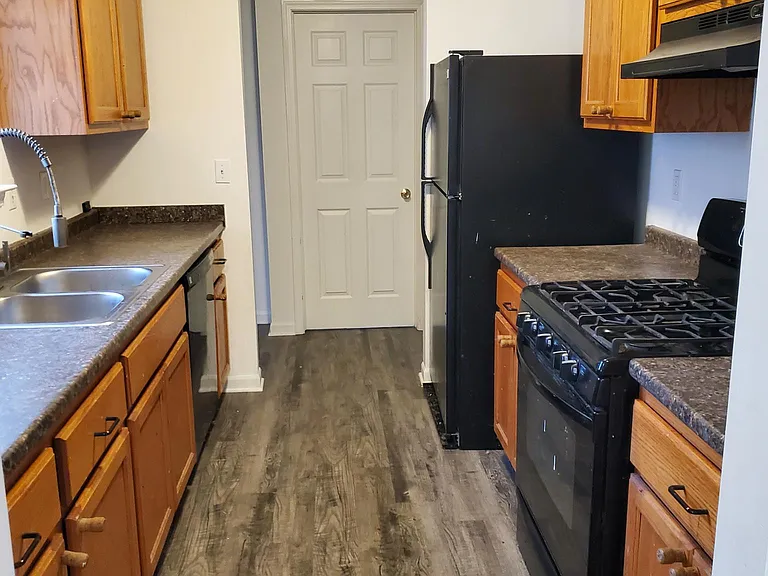 21015 Glen Lodge Rd — Photo 9