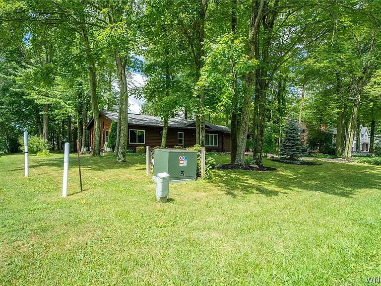 8376 Cobblestone Ct — Photo 4