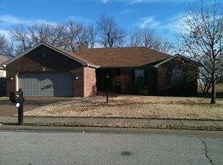 2525 W Daffodil Ct, Henderson, KY 42420