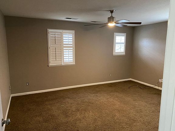5th image of 3396 Paumanok Way