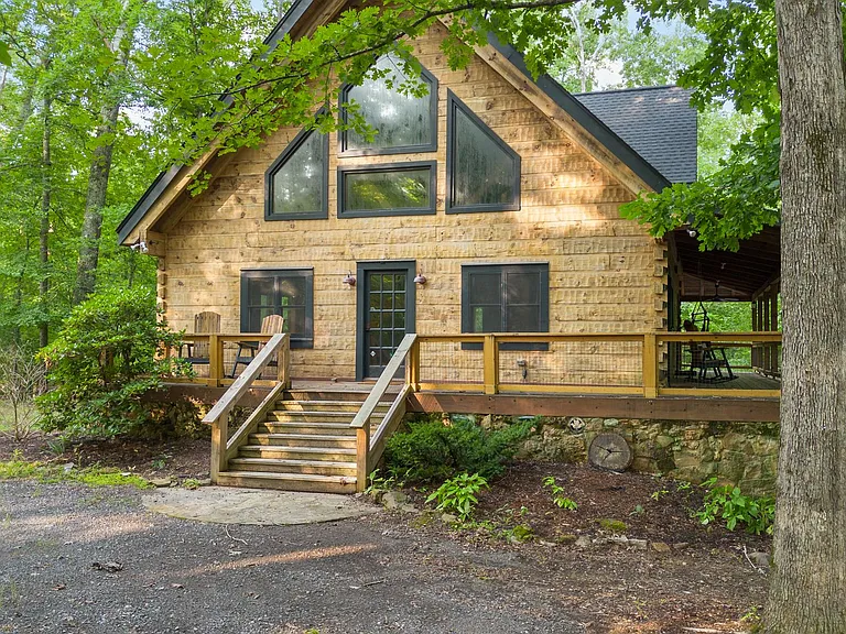 3770 Baxter Rd — Photo 4