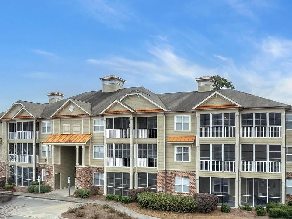 395 S Crow Creek Dr NW #1421