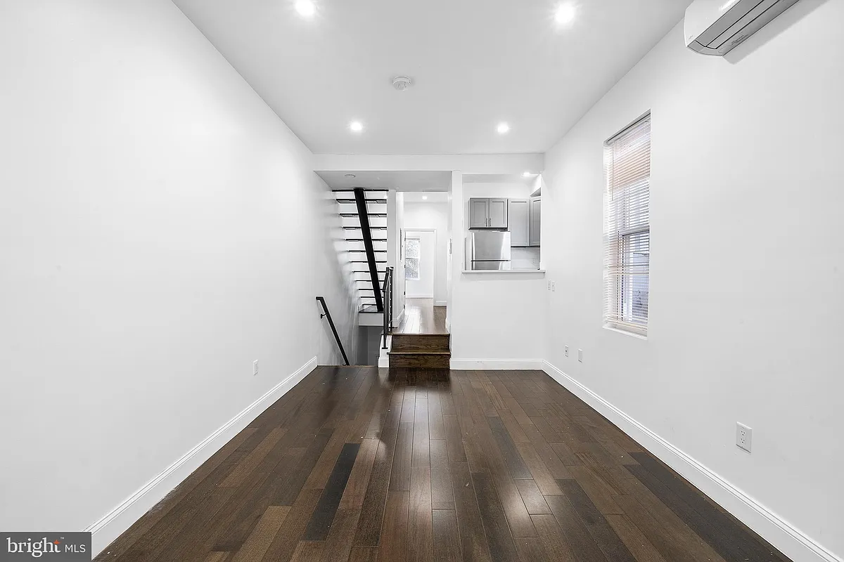 Building Photo - 2319 N College Ave #B